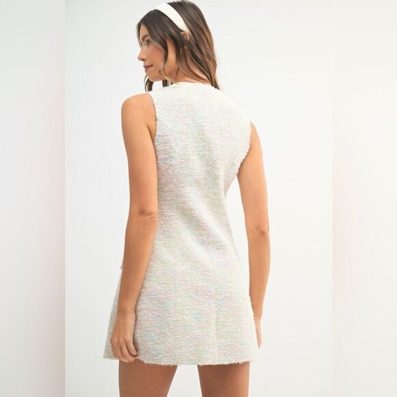 Classic Cream Sleeveless Dress - Picture 6 of 10